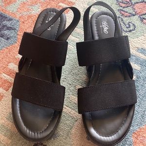 Mossimo Black Flat Wedge Platform Sandal Heels Size 9
